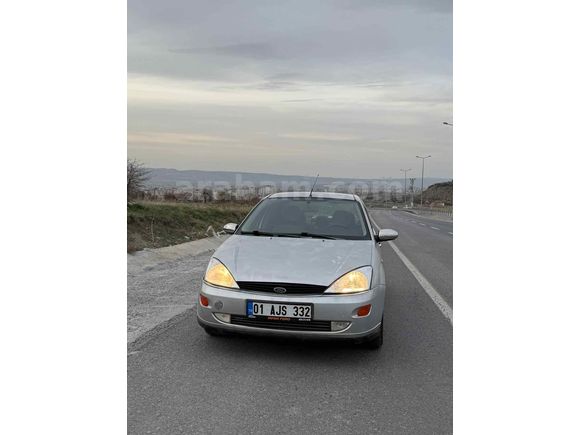 Sahibinden Ford Focus 2.0 Ghia 2001 Model 