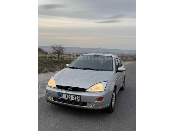 Sahibinden Ford Focus 2.0 Ghia 2001 Model 
