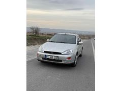 Sahibinden Ford Focus 2.0 Ghia 2001 Model 