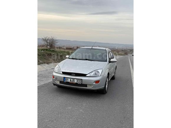 Sahibinden Ford Focus 2.0 Ghia 2001 Model 