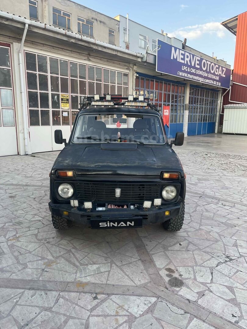 Temiz bakımlı 4*4 Niva 3