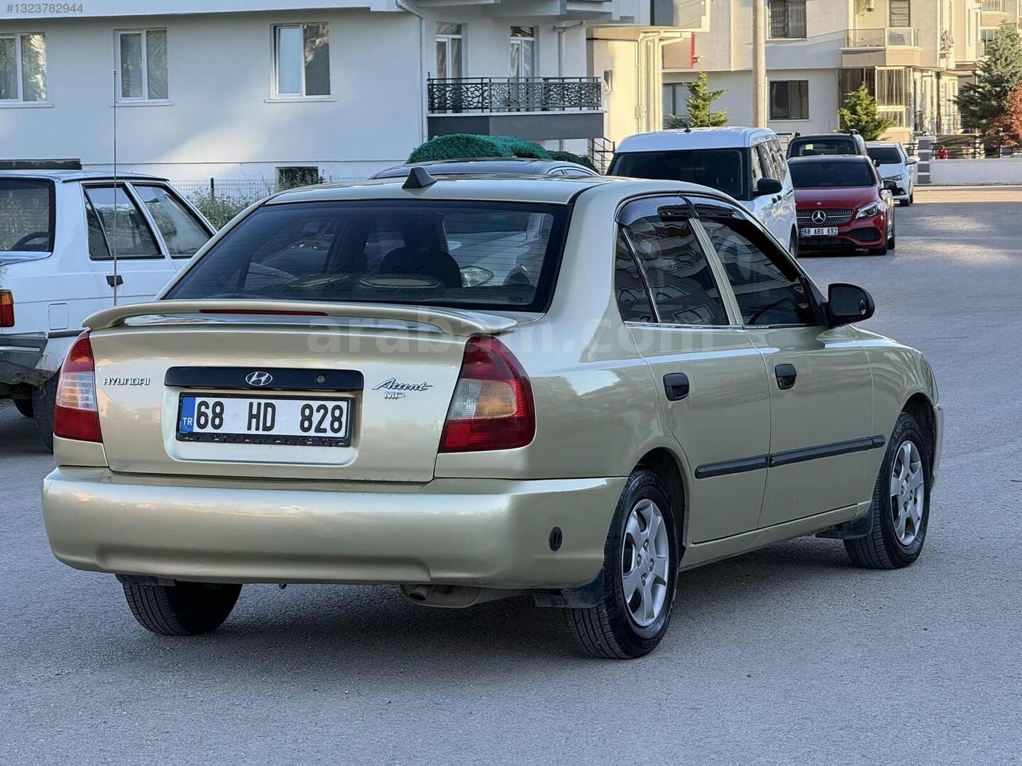 Galeriden Hyundai Accent 1.3 LX 2001 Model Aksaray 325.000 km Şampanya 5