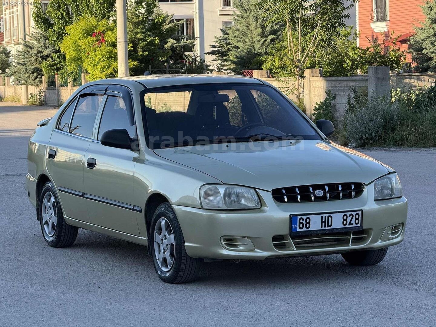 Galeriden Hyundai Accent 1.3 LX 2001 Model Aksaray 325.000 km Şampanya 3