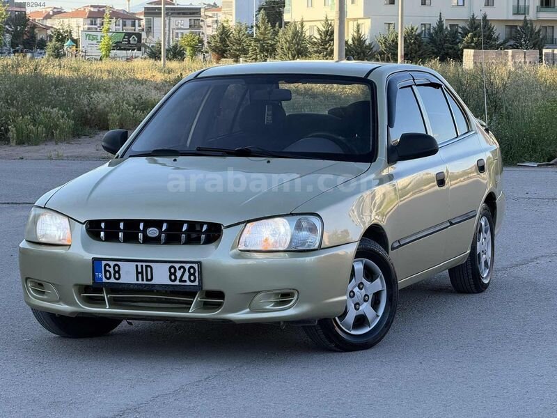Galeriden Hyundai Accent 1.3 LX 2001 Model Aksaray 325.000 km Şampanya