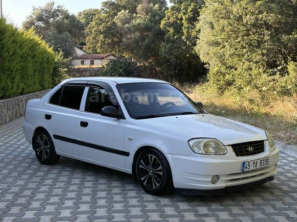 Sahibinden Hyundai Accent 1.3 Admire 2004 Model  252.000 km Beyaz