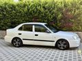Sahibinden Hyundai Accent 1.3 Admire 2004 Model  252.000 km Beyaz