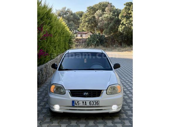 Sahibinden Hyundai Accent 1.3 Admire 2004 Model  252.000 km Beyaz