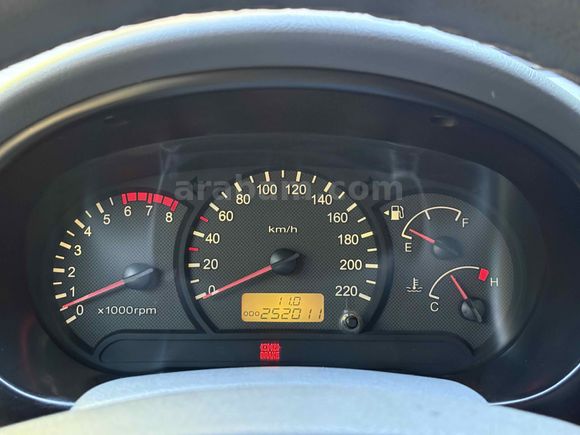 Sahibinden Hyundai Accent 1.3 Admire 2004 Model  252.000 km Beyaz