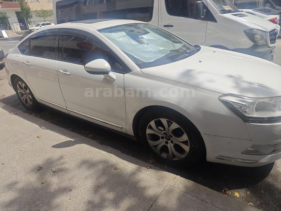 Sahibinden Citroen C5 1.6 e-HDi Executive 2012 Model Kocaeli 257.000 km Beyaz