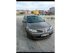 Tüm bakımları yapıldı otomatik Megane 1.6 Dynamique 2004 Model