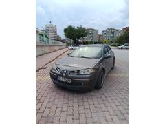Tüm bakımları yapıldı otomatik Megane 1.6 Dynamique 2004 Model