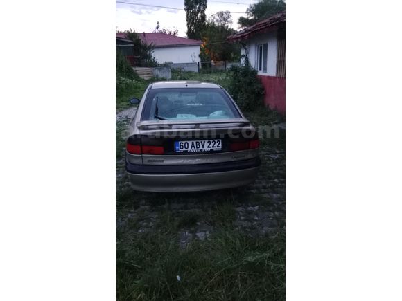 Memurdan Renault Laguna 2.0 RXE 1998 Model