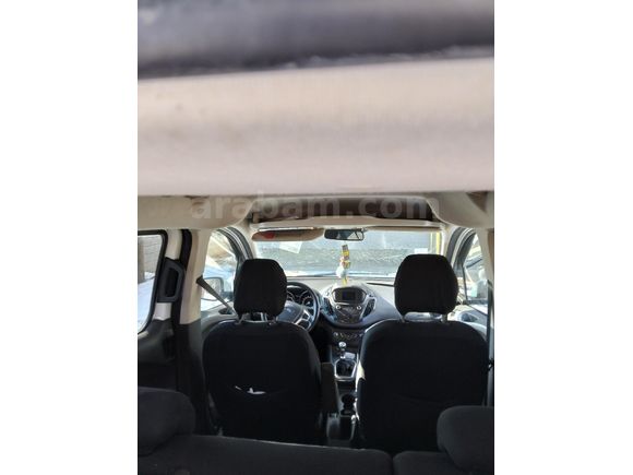 Sahibinden Ford Tourneo Courier 1.5 TDCi Titanium 2019 Model
