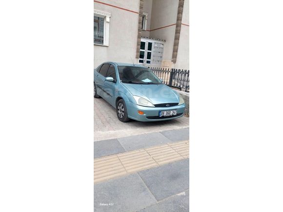 Sahibinden Ford Focus 1.6 Ambiente 2001 Model  218.000 km Yeşil (metalik)