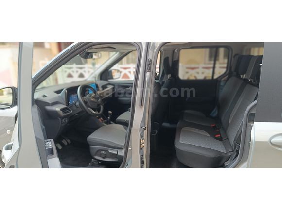 Sahibinden Ford Tourneo Courier 1.5 EcoBlue Titanium 2024 Model