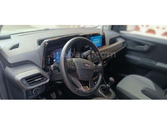 Sahibinden Ford Tourneo Courier 1.5 EcoBlue Titanium 2024 Model