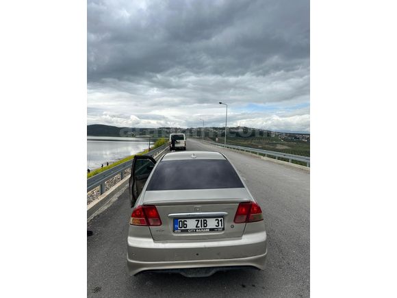 Sahibinden Honda Civic 1.6i VTEC ES 2003 Model