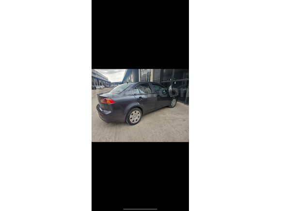 Sahibinden Mitsubishi Lancer 1.5 Inform 2009 Model