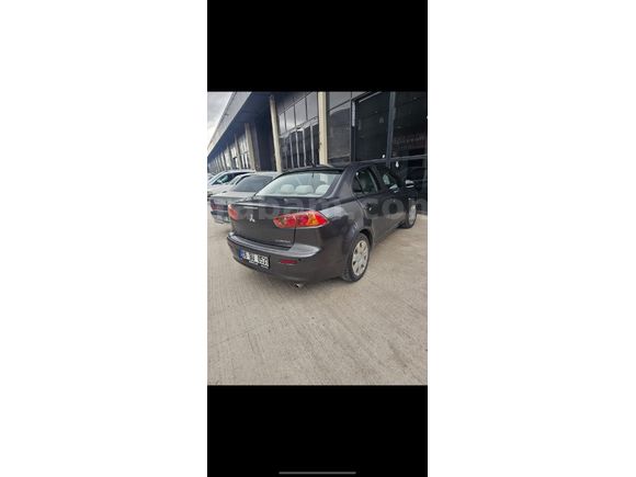 Sahibinden Mitsubishi Lancer 1.5 Inform 2009 Model