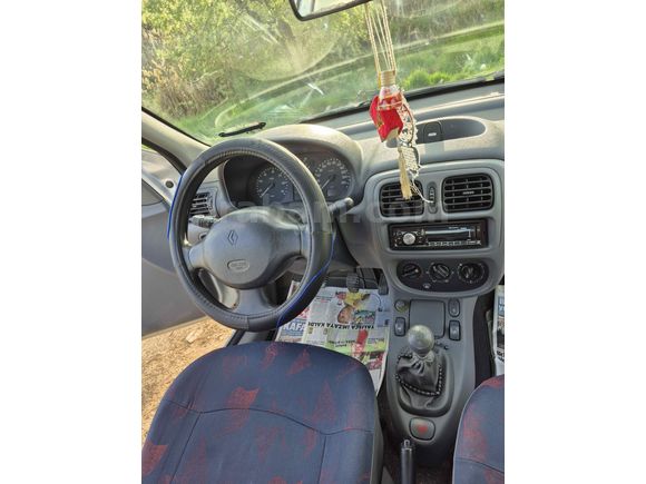 Sahibinden Renault Clio 1.4 RNA 2001 Model