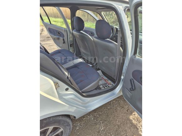 Sahibinden Renault Clio 1.4 RNA 2001 Model