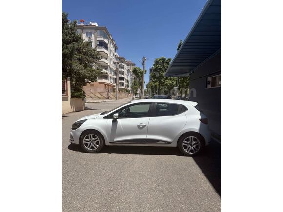 Polis memurundan temiz Renault Clio 1.5 dCi Joy 2017 Model 