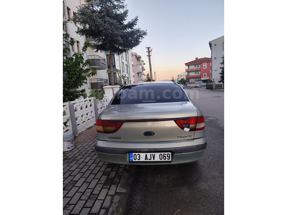 Sahibinden Renault Megane 1.6 RTA 2000 Model 