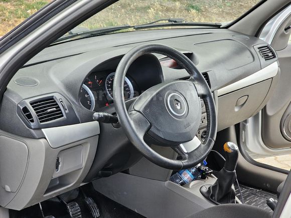 Sahibinden Renault Symbol 1.5 dCi Expression 2012 Model  133.000 km Gri