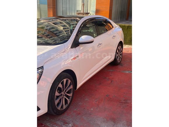 Sahibinden Renault Megane 1.3 TCe Icon 2025 Model  SIFIR AYARINDA