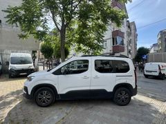 Galeriden Peugeot Rifter 1.5 BlueHDI Allure 2022 Model İstanbul