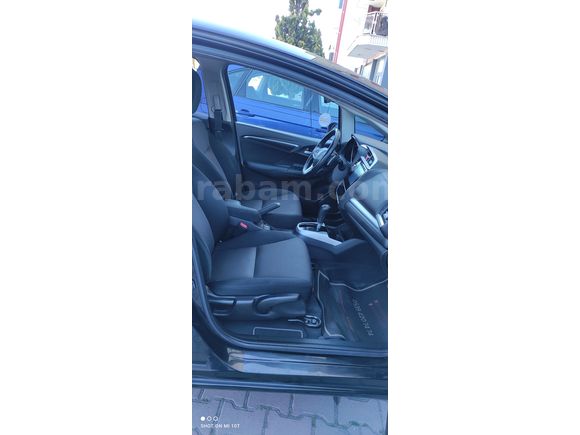 Sahibinden Temiz  Aile Arabası Honda Jazz 1.3 Elegance 2017 Model
