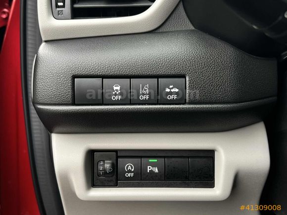 SUZUKİ ADAŞEN'den SWİFT 1.2 HYBRİD PULSE ÇİFT RENK İLK ELDEN