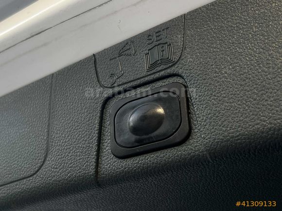 ADAŞEN'den 2013 MODEL C-MAX DEĞİŞENSİZ TİTANİUM CAM TVN