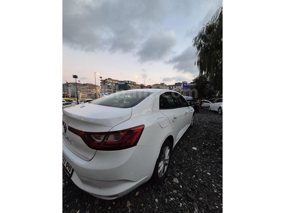 Galeriden Renault Megane 1.5 Blue DCI Touch 2020 Model İstanbul