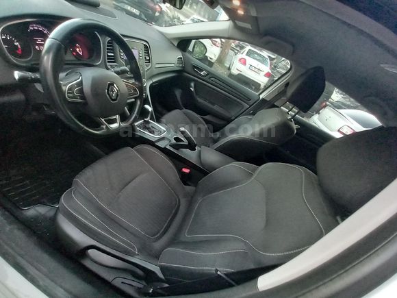 Galeriden Renault Megane 1.5 Blue DCI Touch 2020 Model İstanbul