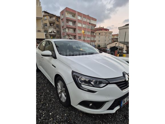 Galeriden Renault Megane 1.5 Blue DCI Touch 2020 Model İstanbul
