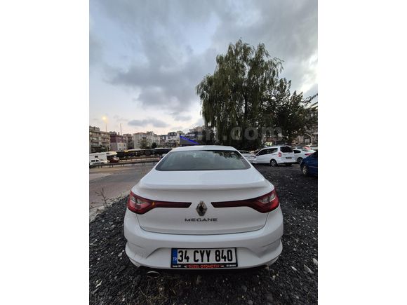 Galeriden Renault Megane 1.5 Blue DCI Touch 2020 Model İstanbul