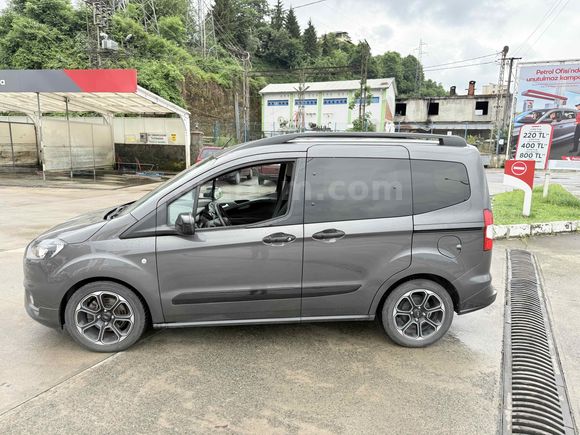 Galeriden Ford Tourneo Courier 1.5 EcoBlue Titanium 2023 Model Rize