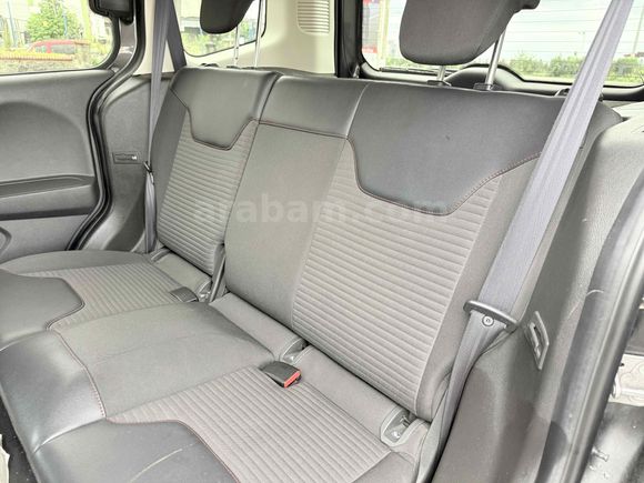 Galeriden Ford Tourneo Courier 1.5 EcoBlue Titanium 2023 Model Rize