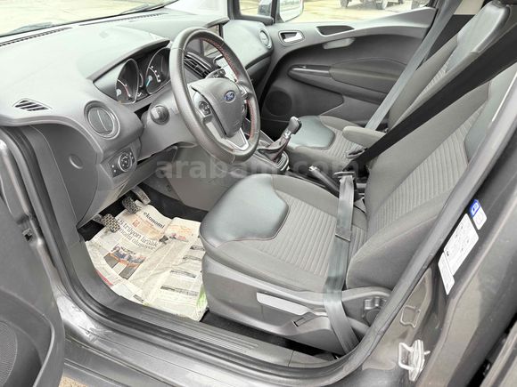 Galeriden Ford Tourneo Courier 1.5 EcoBlue Titanium 2023 Model Rize