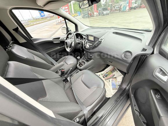 Galeriden Ford Tourneo Courier 1.5 EcoBlue Titanium 2023 Model Rize