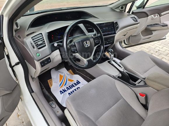 AKADEMİ AUTO DAN OTOMATİK ELEGANCE CİVİC
