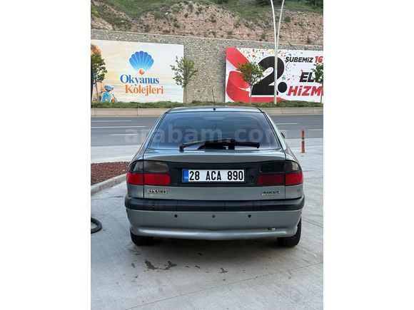 Sahibinden Renault Laguna 2.0 RXE 1998 Model 