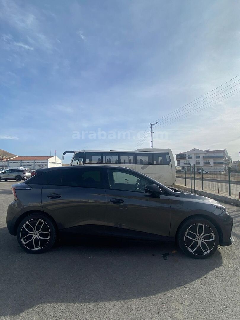 Sahibinden MG MG4 Luxury 2023 Model Ankara 73.000 km Füme 3