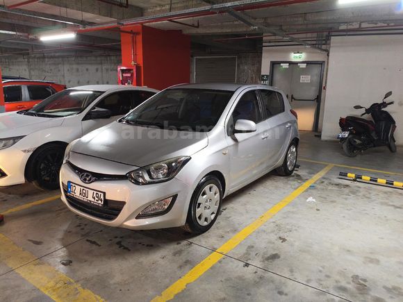 Sahibinden Hyundai i20 1.4 CRDi Jump 2013 Model  195.000 km Gri