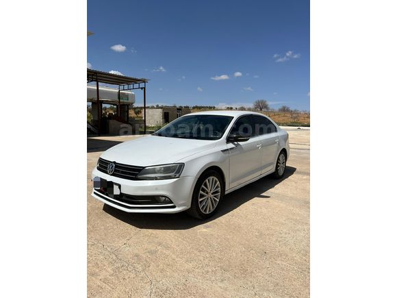 OTOMATİK Sahibinden Volkswagen Jetta 1.6 TDi Highline 2015 Model