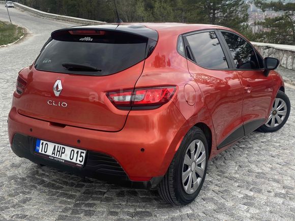 Sahibinden Renault Clio 1.2 Joy 2013 Model  100.000 km Kırmızı