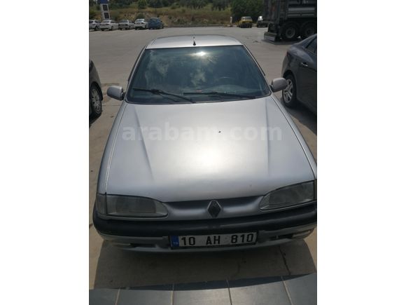 Sahibinden Renault R 19 1.6 Europa RT 1995 Model İzmir klimalı hidrolik direksiyon park sensörü var