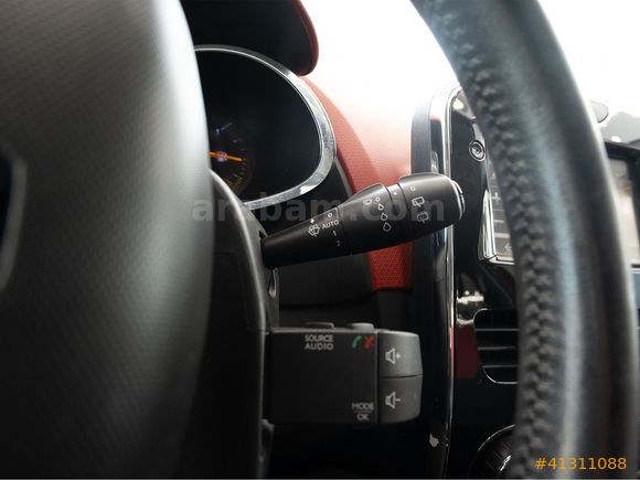 OTOSTORE'DAN Clio 0.9 TCe Turbo Icon 2012