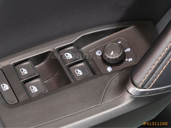 OTOSTORE'DAN Leon 1.5 eTSI Mhev DSG 2024